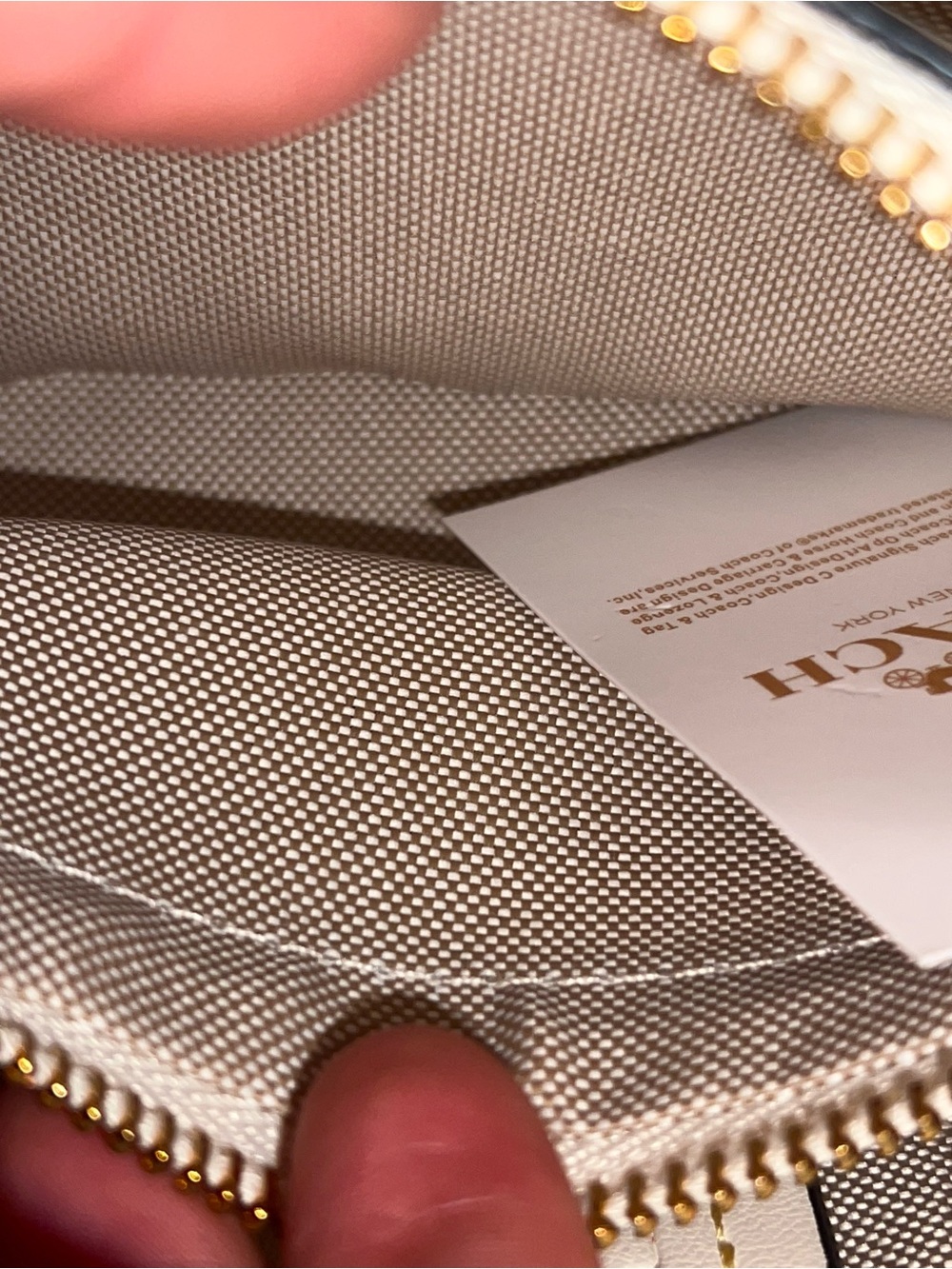 Coach Cream Quilted Shoulder Bag with Gold Chain - Picture 3 of 4